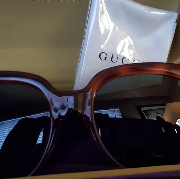 π₯SOLDπ₯πHPπGucci Avana Green 55mm Cat Eye Sunglasses - Picture 5 of 12